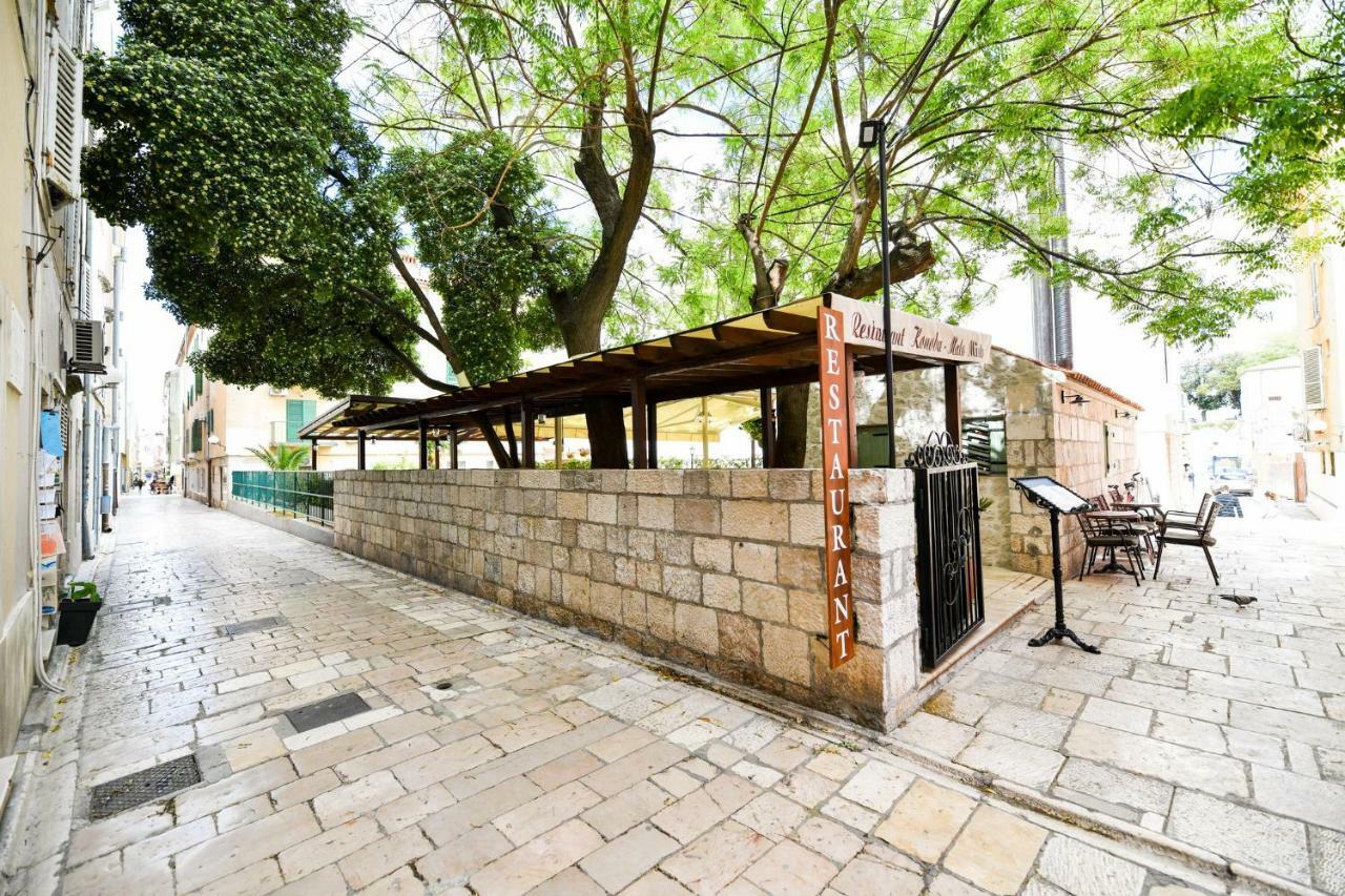 זאדאר Grey Apartment Old Town מראה חיצוני תמונה