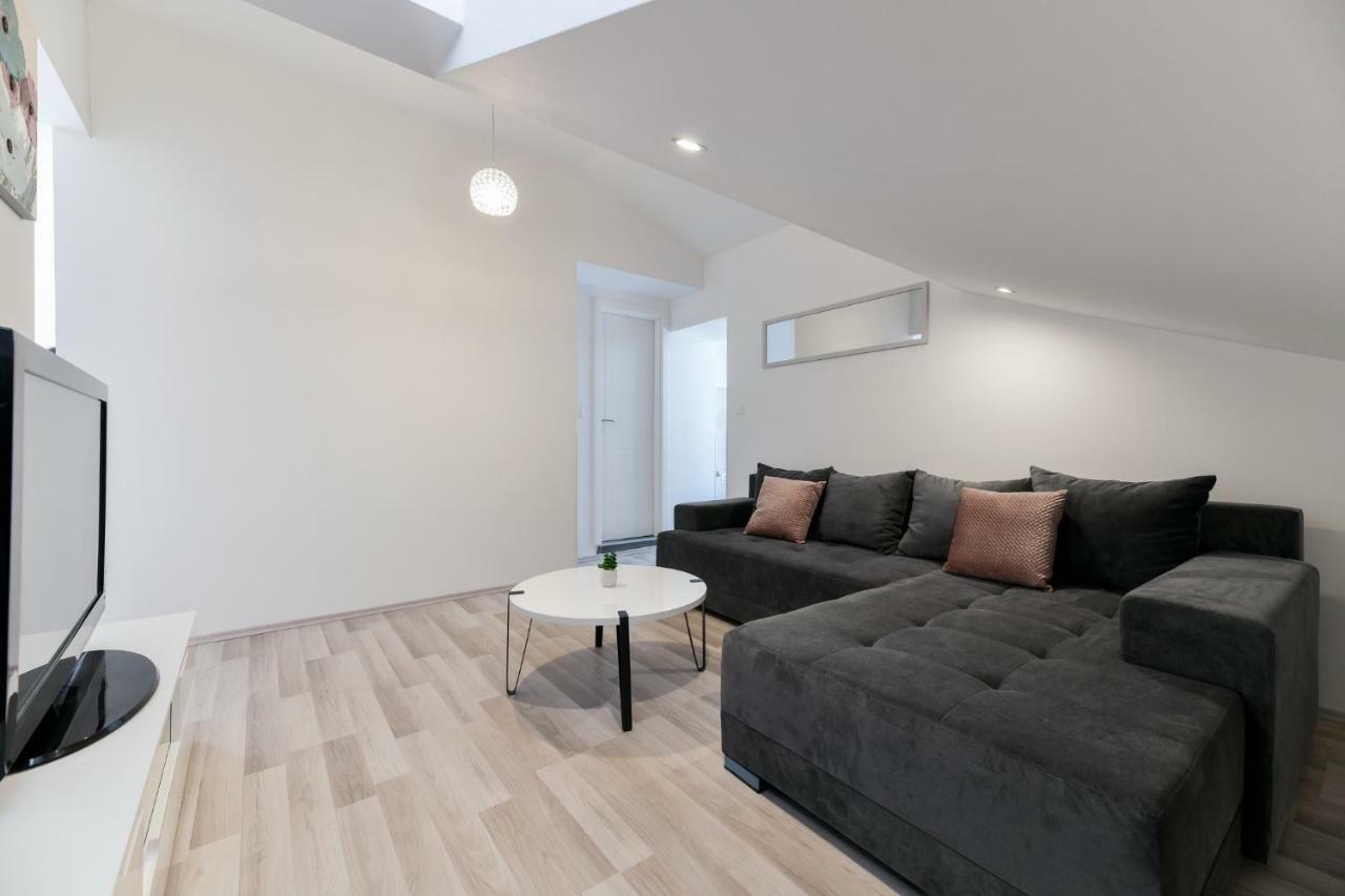 זאדאר Grey Apartment Old Town מראה חיצוני תמונה