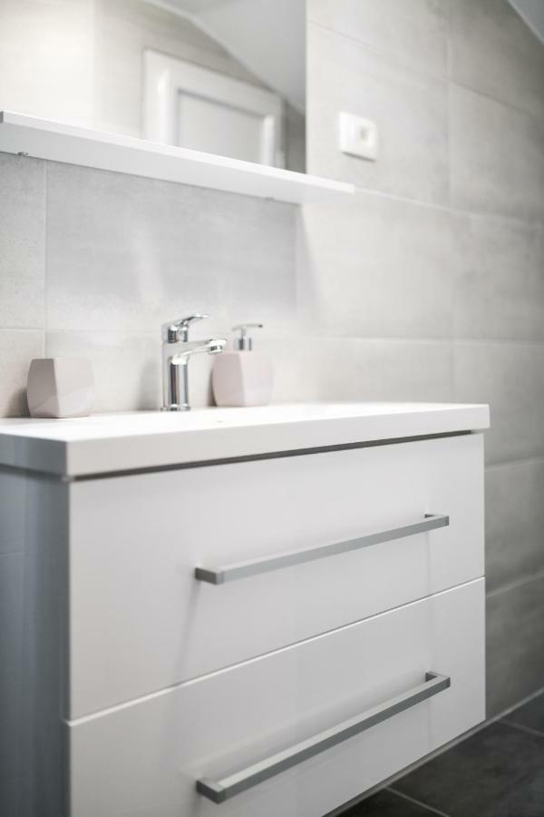 זאדאר Grey Apartment Old Town מראה חיצוני תמונה