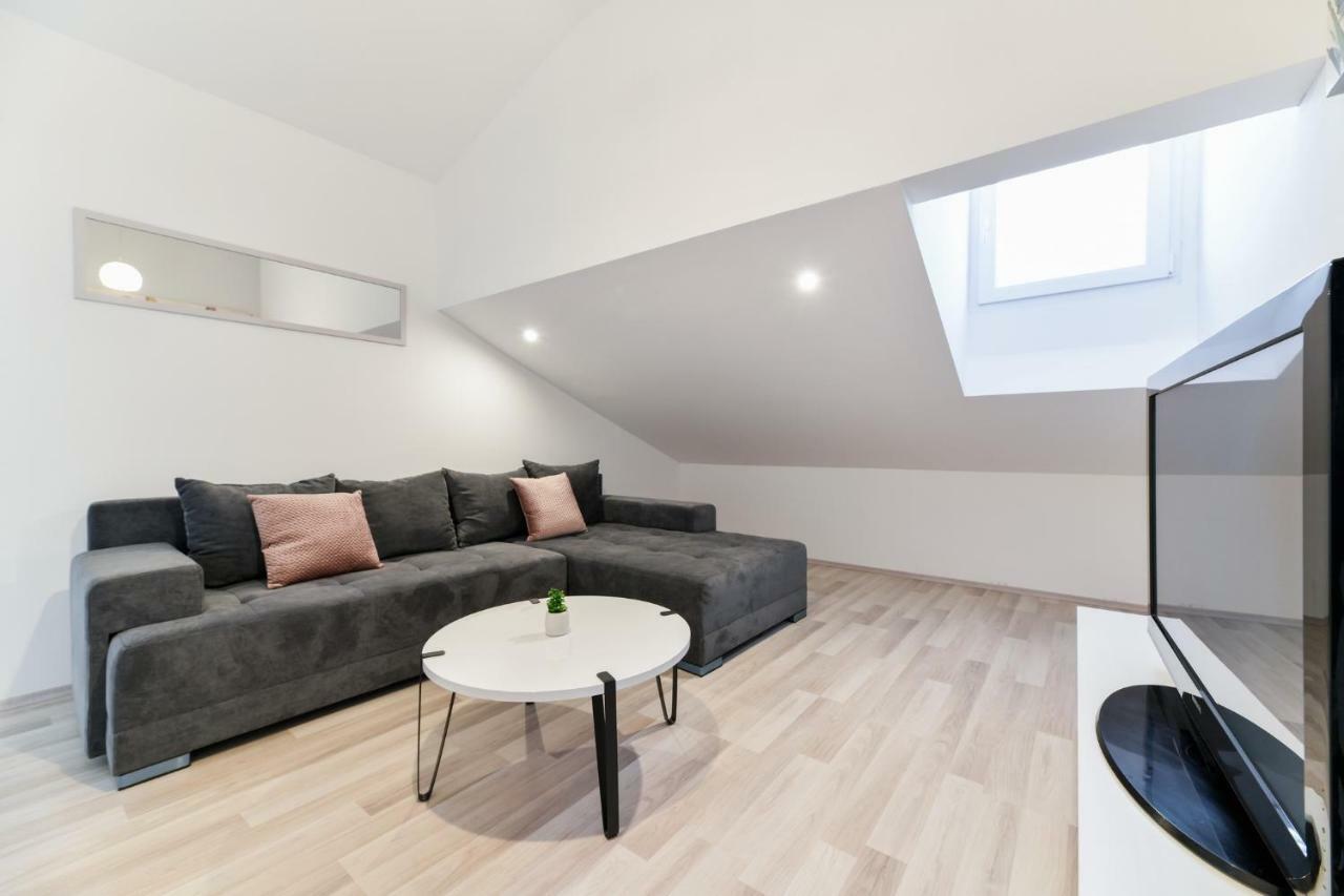 זאדאר Grey Apartment Old Town מראה חיצוני תמונה