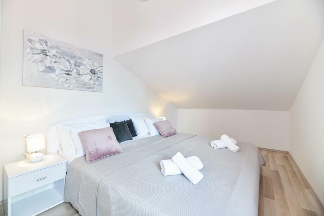 זאדאר Grey Apartment Old Town מראה חיצוני תמונה