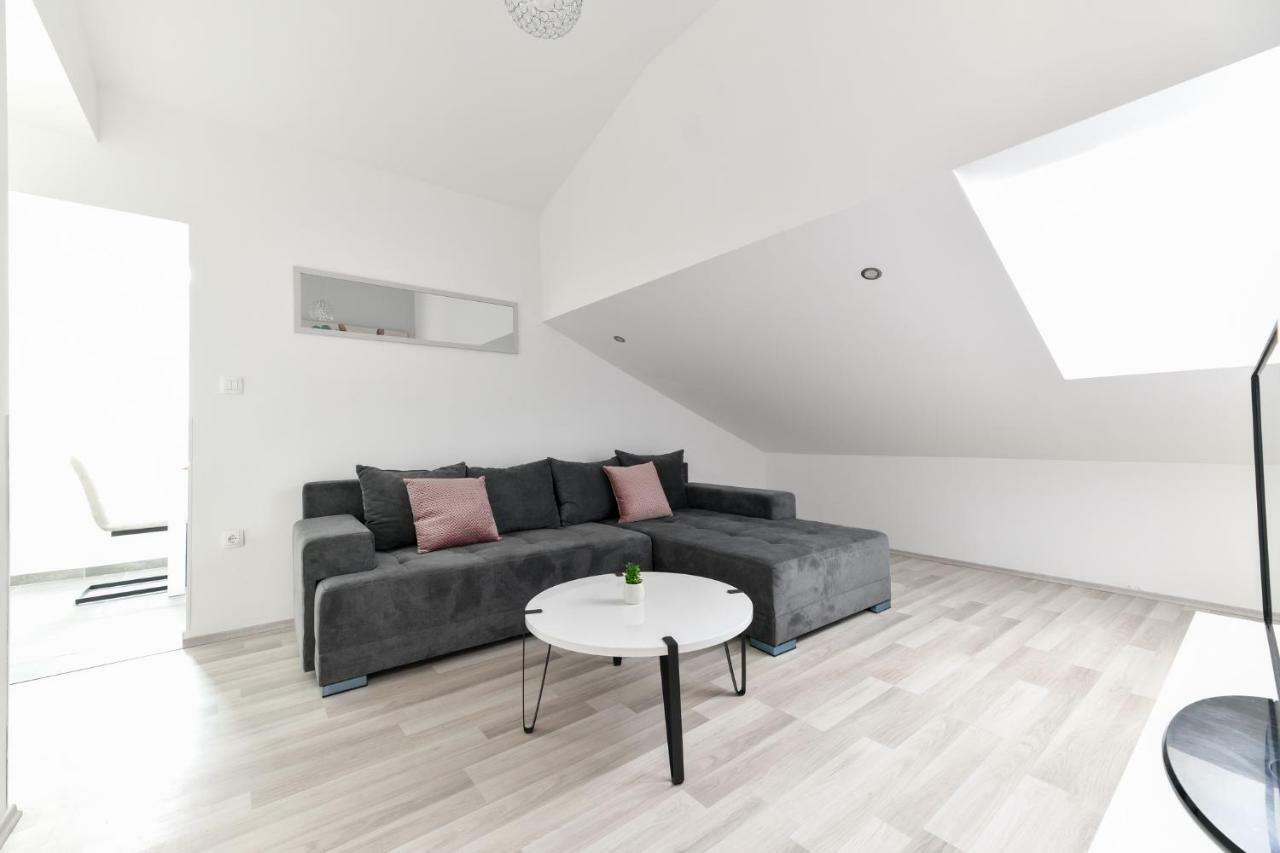 זאדאר Grey Apartment Old Town מראה חיצוני תמונה