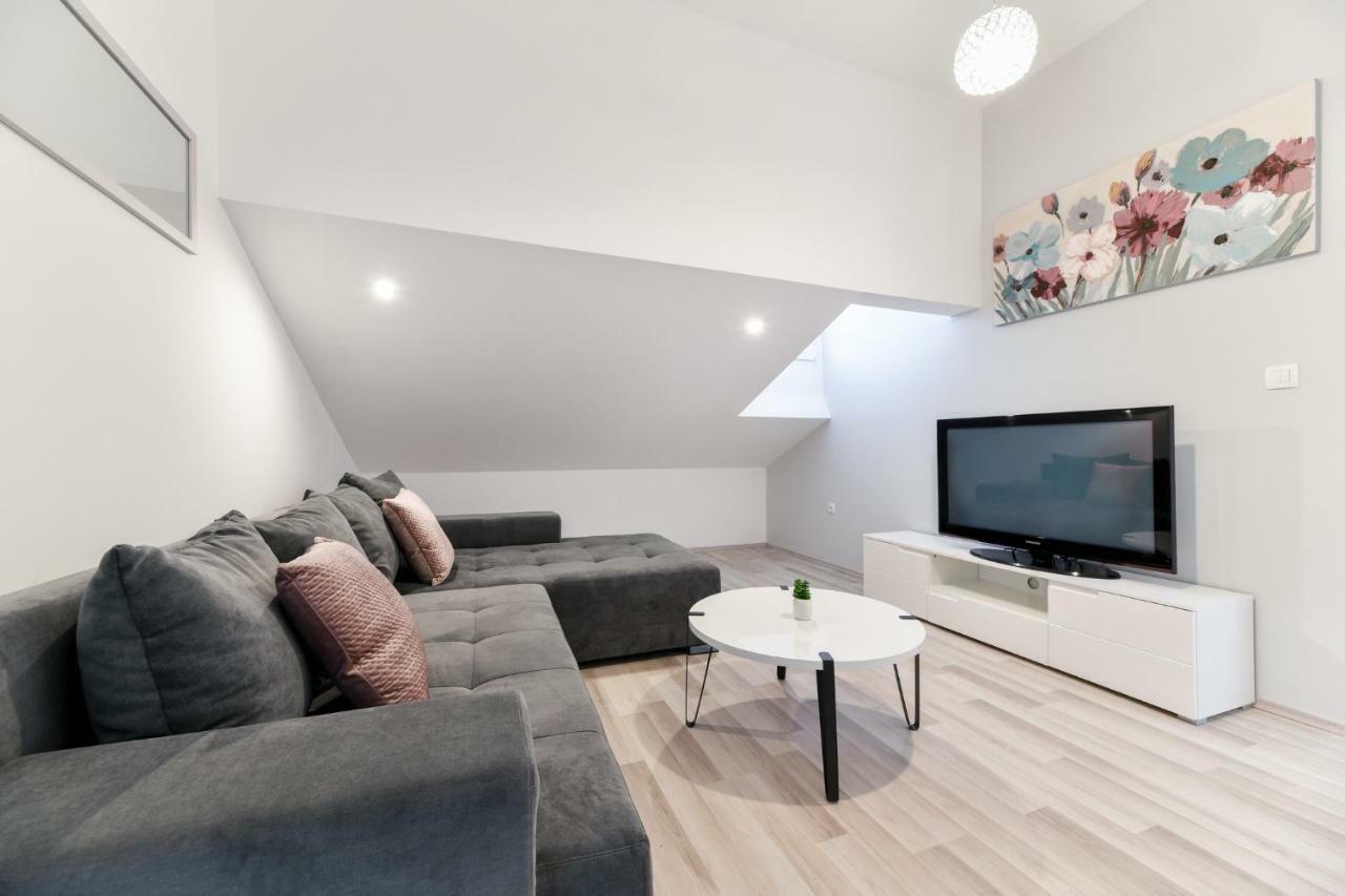 זאדאר Grey Apartment Old Town מראה חיצוני תמונה